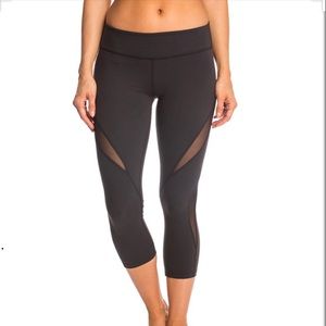 Beyond Yoga black mesh panel leggings cropped S/M